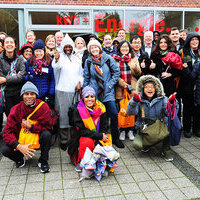 Gruppenfoto vor der Heizzentrale